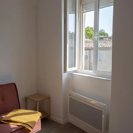 Joli Chaleureux Dans Le Centre De Appartamento Bazas