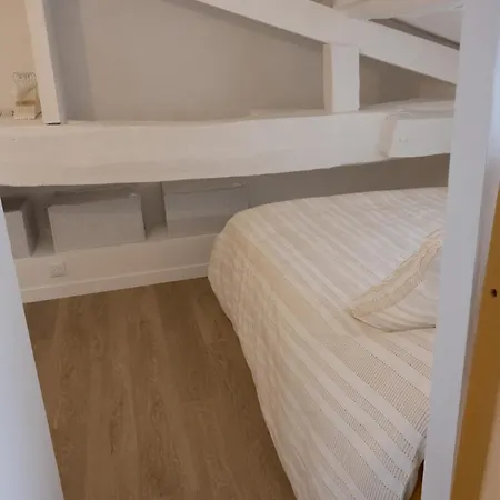 Joli Chaleureux Dans Le Centre De Appartamento *