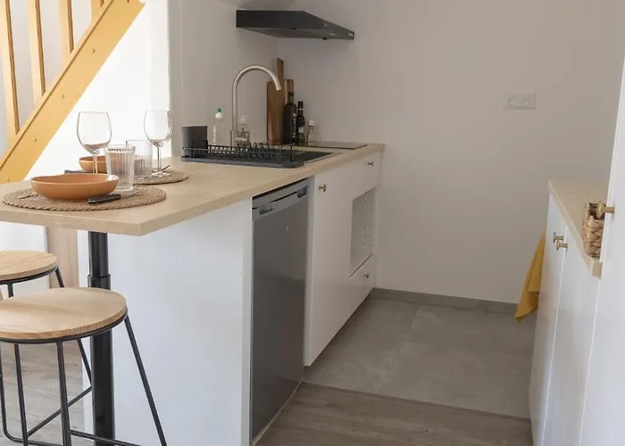 Joli Chaleureux Dans Le Centre De * Bazas