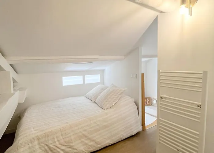 Lejlighed Joli Chaleureux Dans Le Centre De Bazas