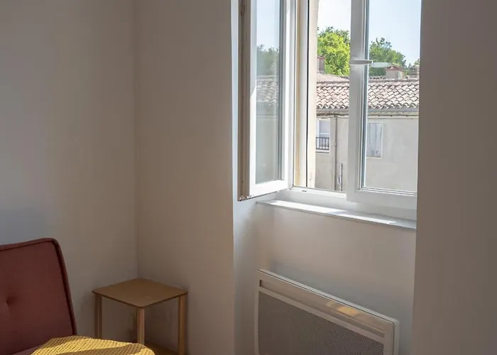 Joli Chaleureux Dans Le Centre De Lejlighed Bazas